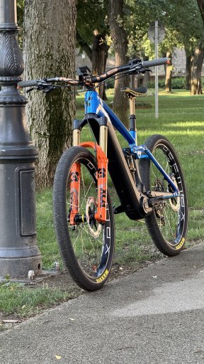 Cube Stereo Hybrid 160 HPC Actionteam #33
