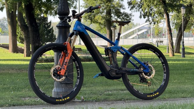 Cube Stereo Hybrid 160 HPC Actionteam #35